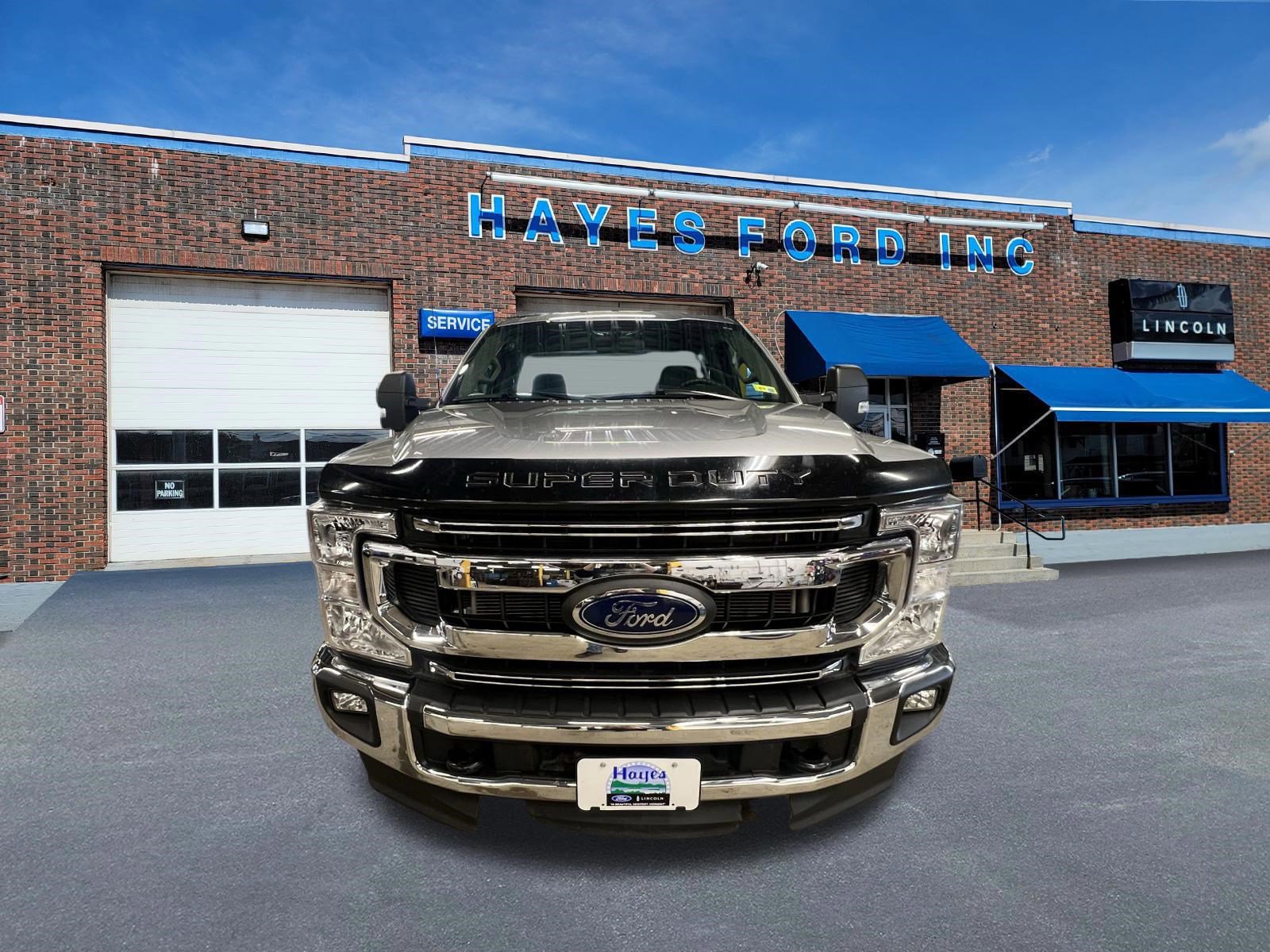 2021 Ford F-350 XLT photo 3