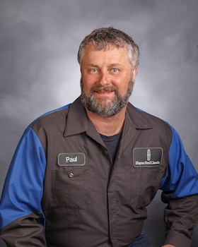 Staff member Paul from ID_427535516dc8