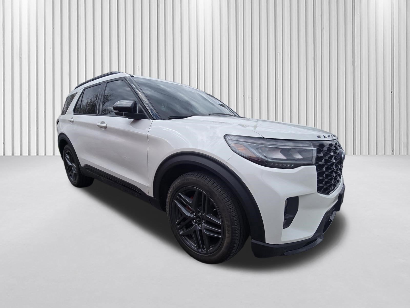 2025 Ford Explorer ST 4WD (PL535)'s photo