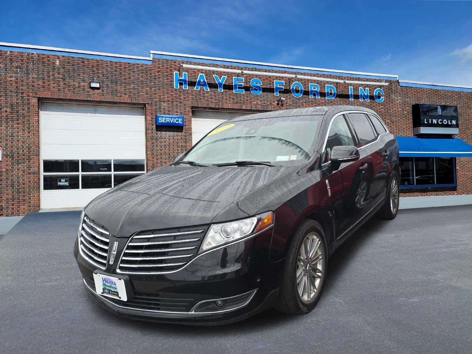 Used 2019 Lincoln MKT Reserve with VIN 2LMHJ5AT6KBL01296 for sale in Newport, VT