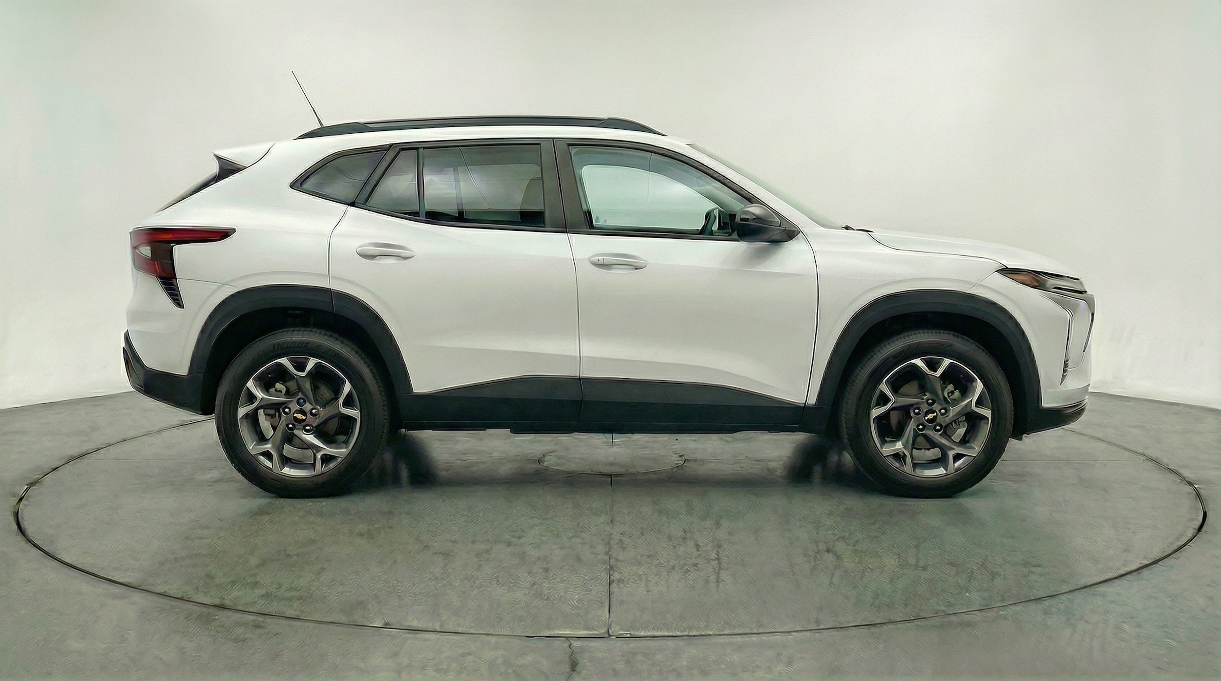 Thumbnail: 2025 Chevrolet Trax - 11