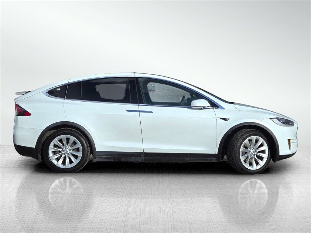 2017 Tesla Model X 75D photo 4
