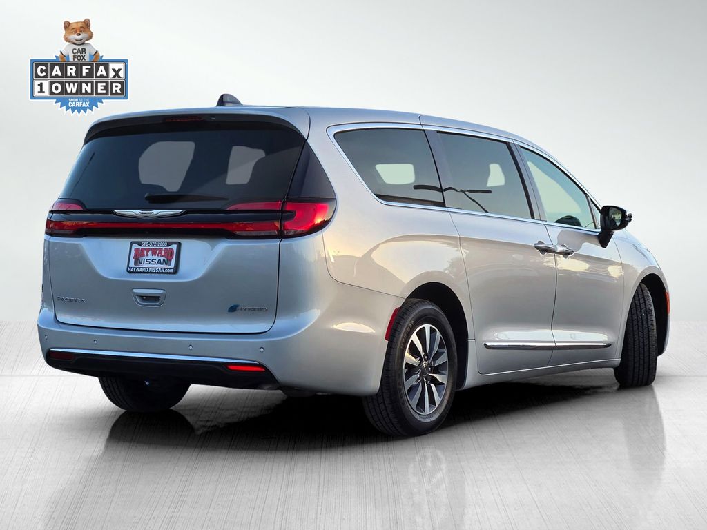 2023 Chrysler Pacifica Hybrid Limited - Photo 5