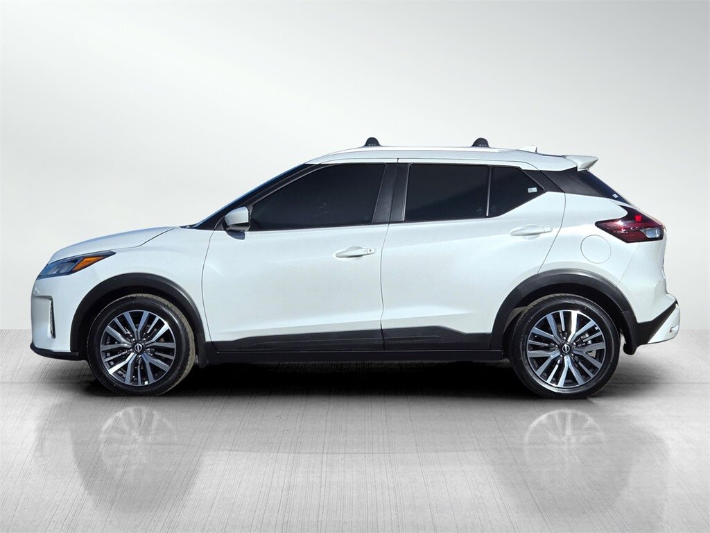 2022 Nissan Kicks SV photo 3