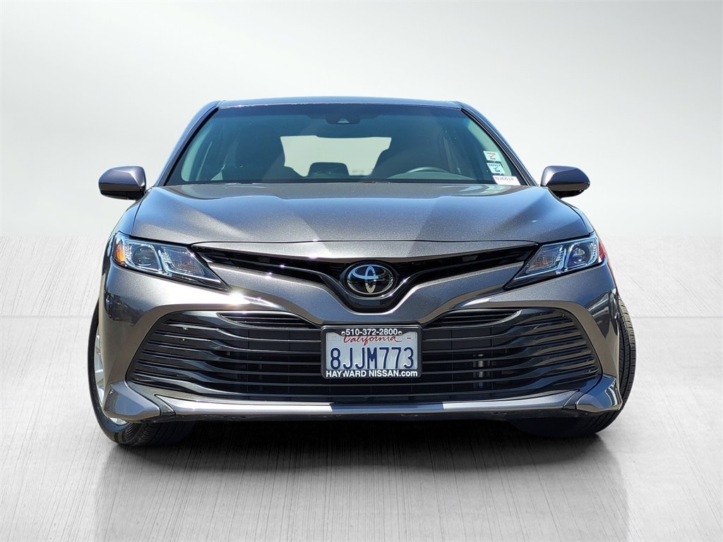 Used 2018 Toyota Camry LE with VIN 4T1B11HK6JU635344 for sale in Hayward, CA