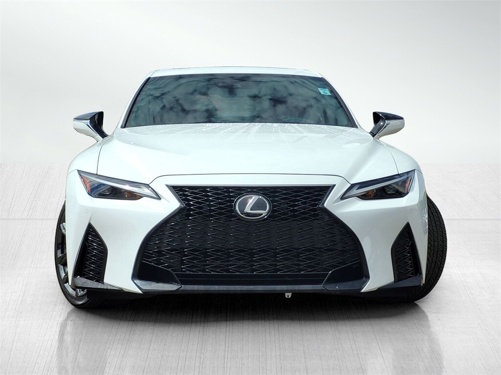 2023 Lexus IS 350 F SPORT photo 2
