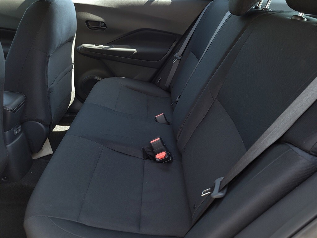 2025 Nissan Kicks Play S photo 4