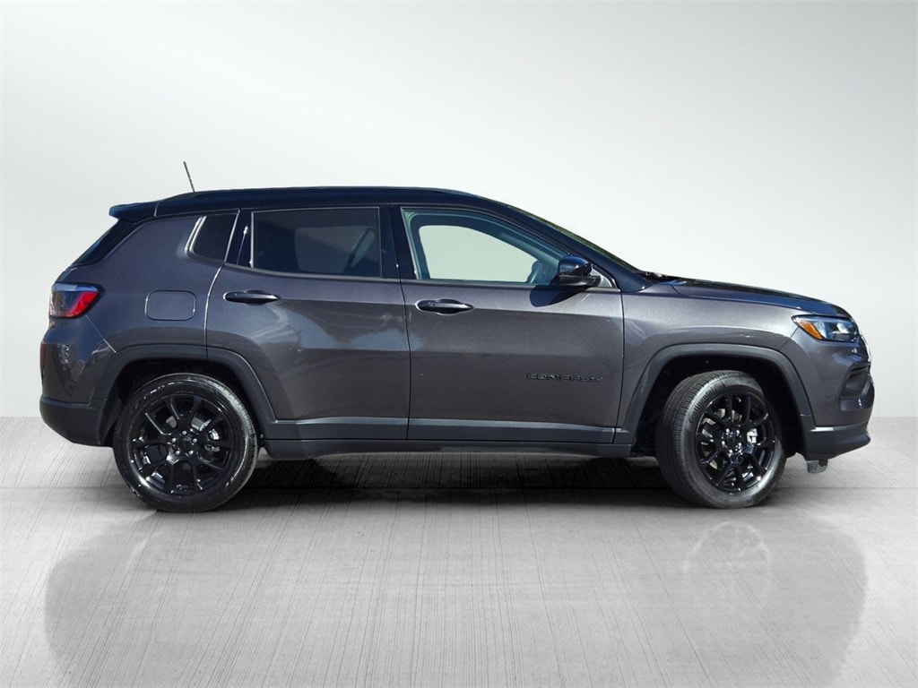 Used 2022 Jeep Compass Altitude SUV