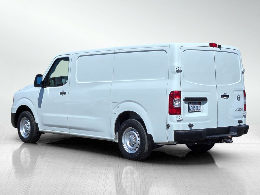 2021 Nissan NV2500 HD S photo 4