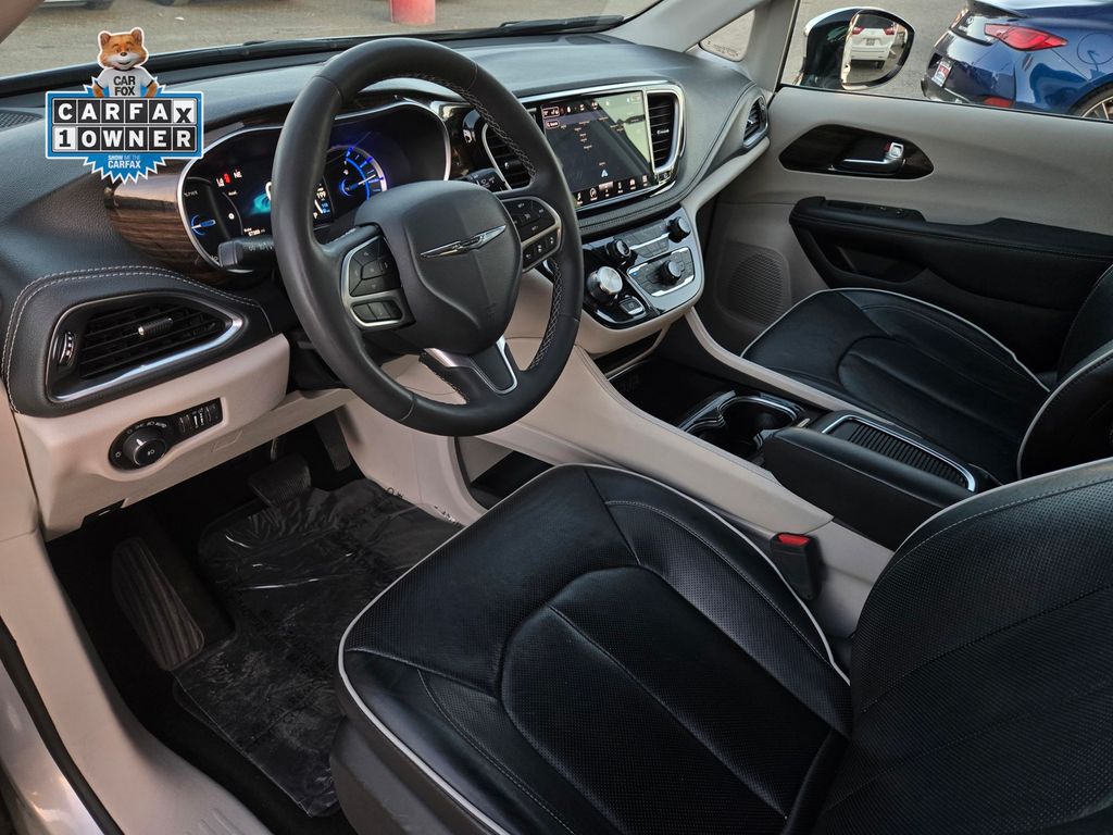 2023 Chrysler Pacifica Hybrid Limited - Photo 10