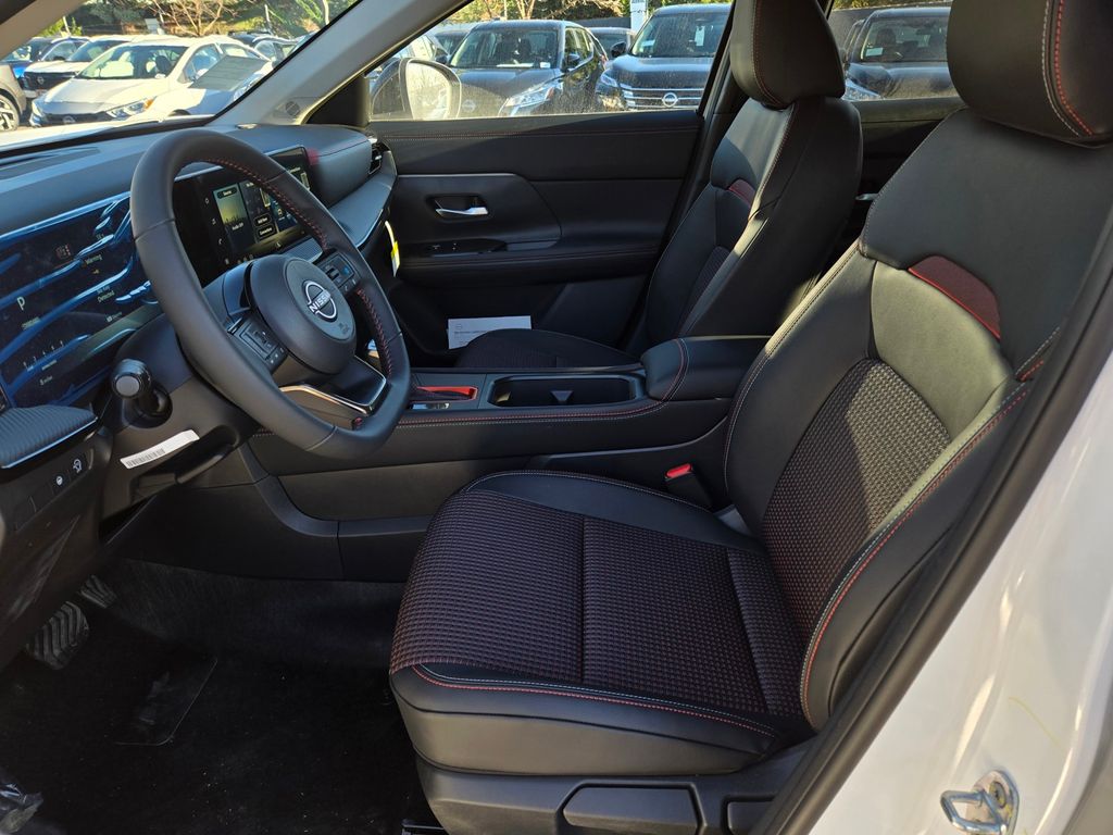 2026 Nissan KICKS SR - Photo 7