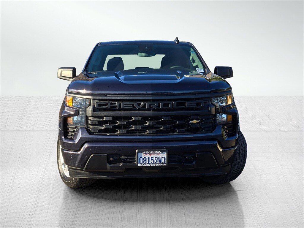 2023 Chevrolet Silverado 1500 Custom photo 2