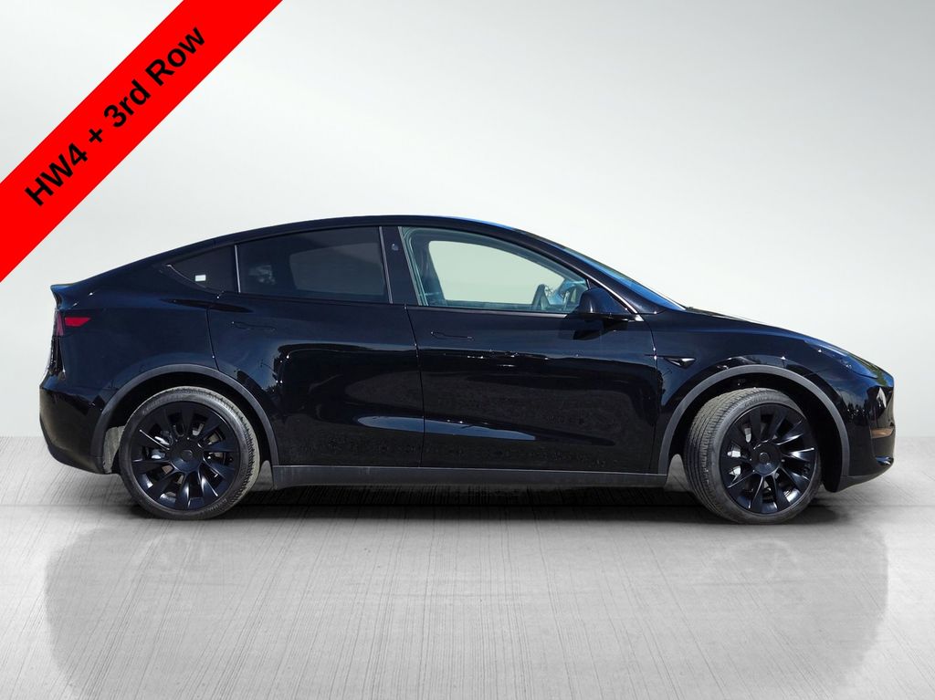 2025 Tesla Model Y Long Range photo 2