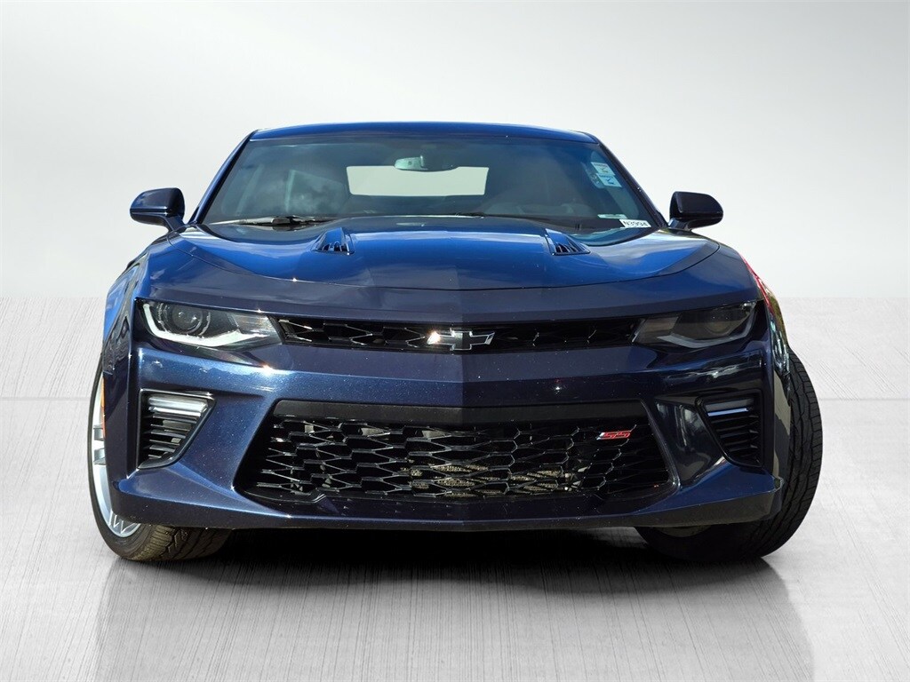 2016 Chevrolet Camaro 2SS photo 2