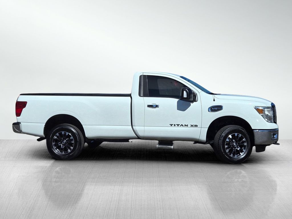 2018 Nissan Titan XD SV photo 2