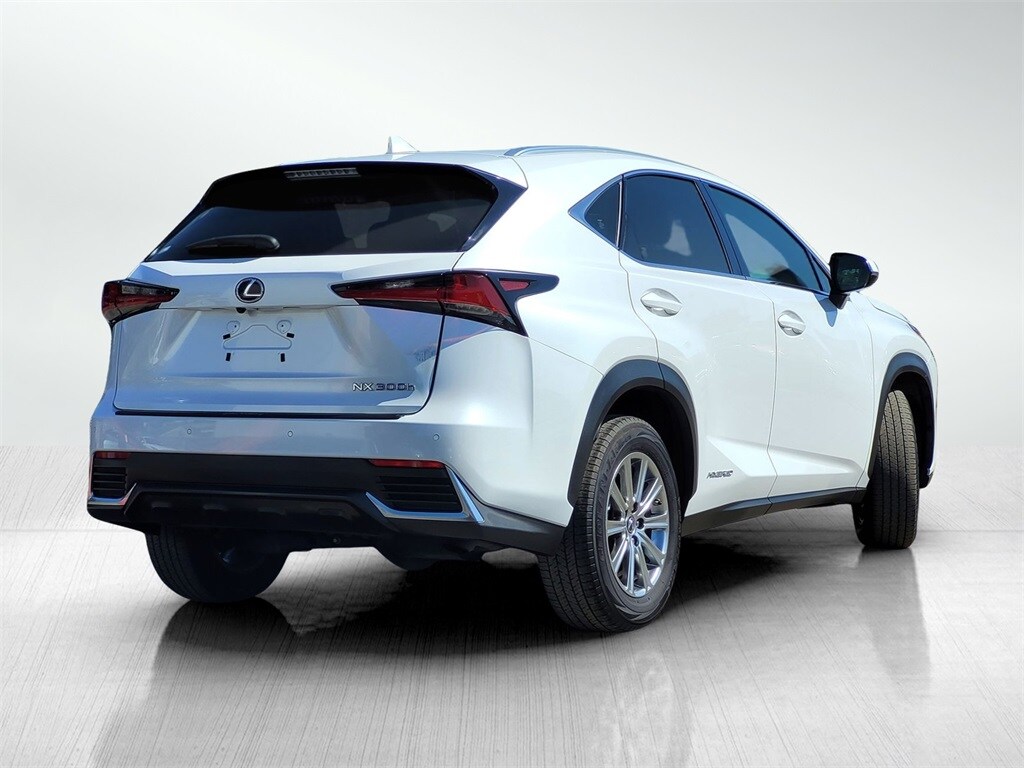 2019 Lexus NX 300h Luxury photo 4