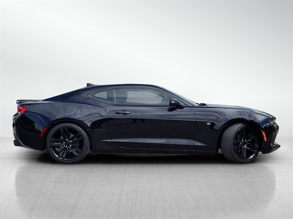 2018 Chevrolet Camaro 1LT photo 3