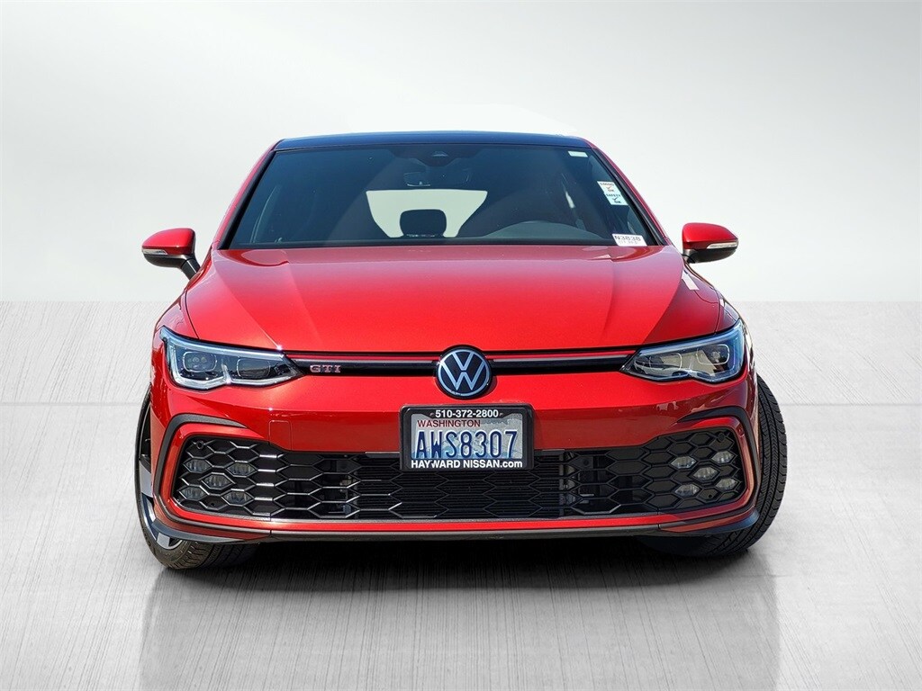 2023 Volkswagen Golf GTI SE photo 2