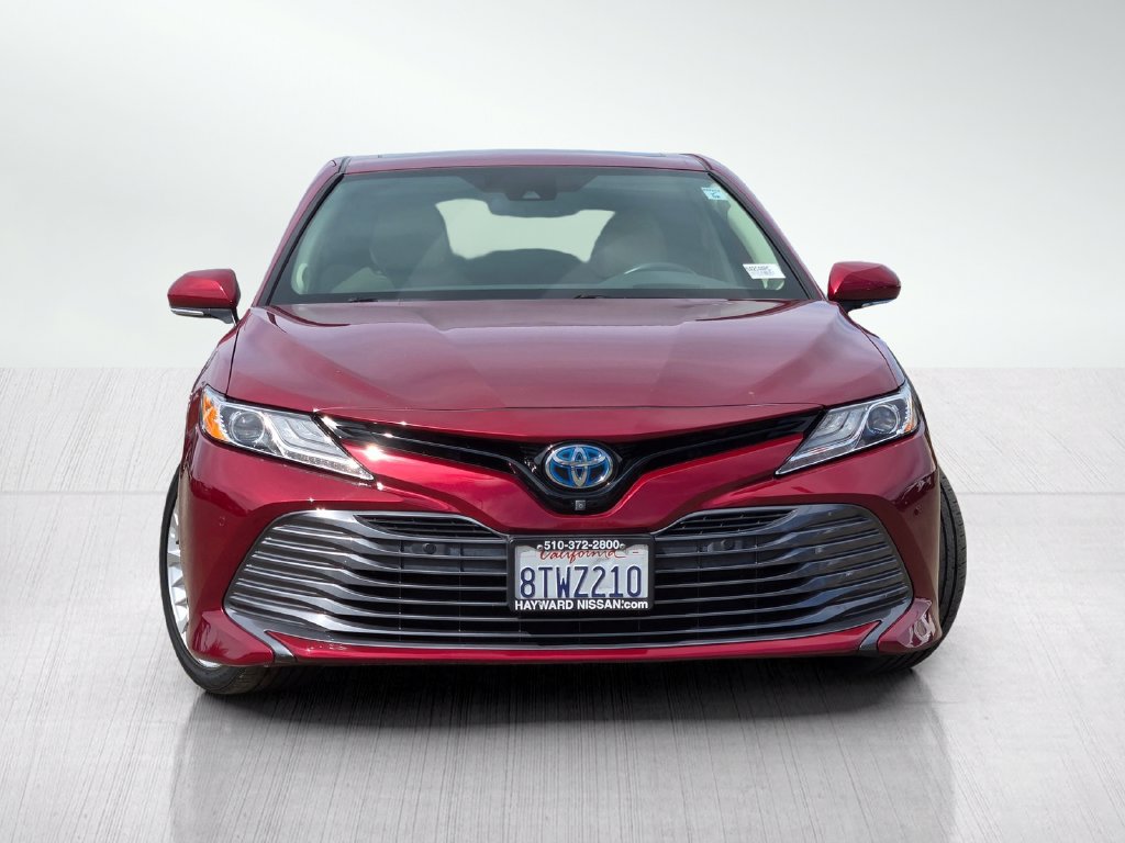 Used 2020 Toyota Camry Hybrid XLE Sedan