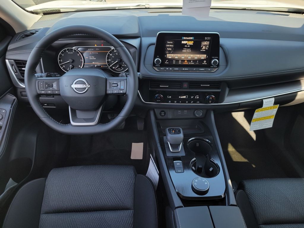 2026 Nissan Rogue SV - Photo 6