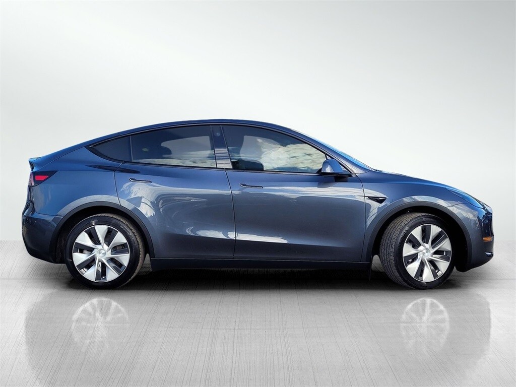 2023 Tesla Model Y Long Range photo 3