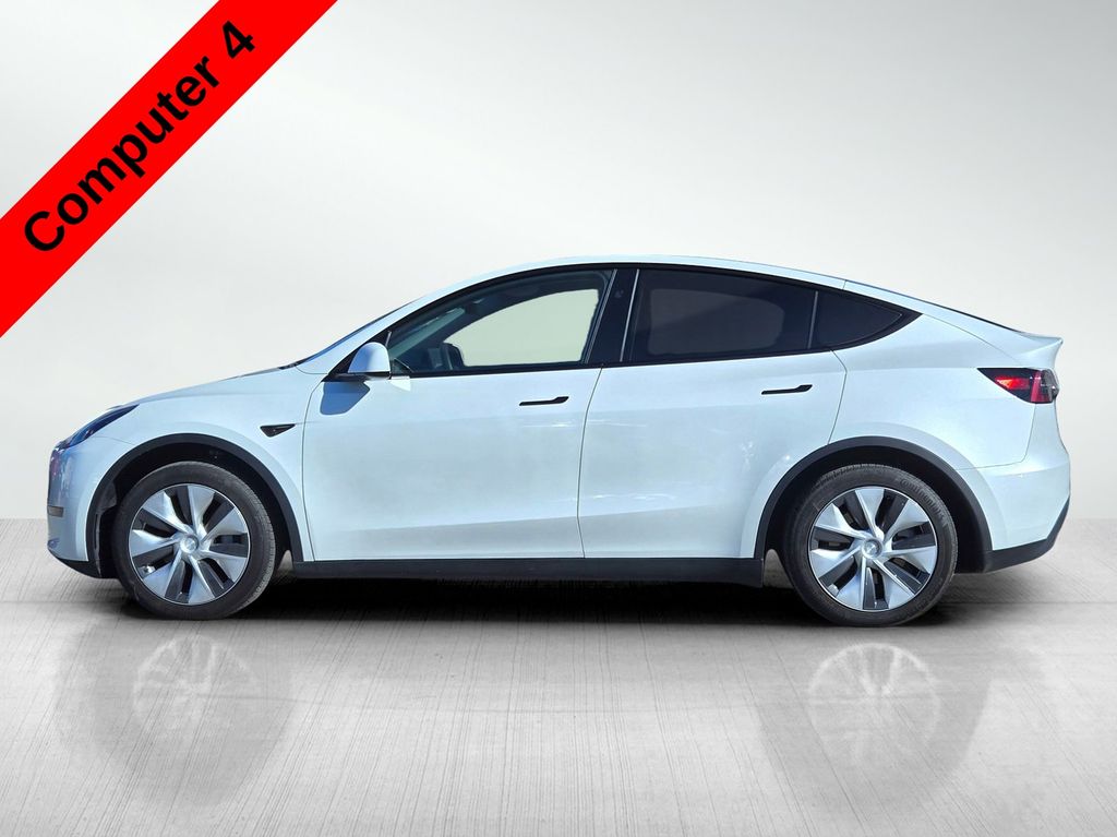2024 Tesla Model Y Standard Range photo 6