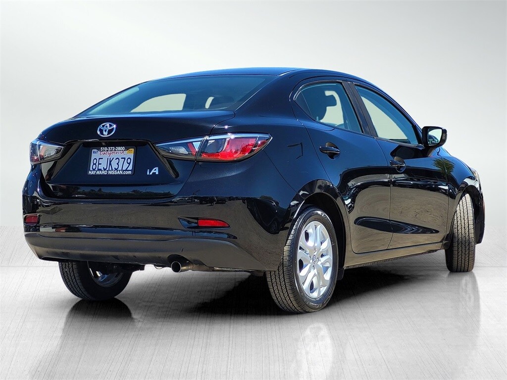 2018 Toyota Yaris iA Base photo 4