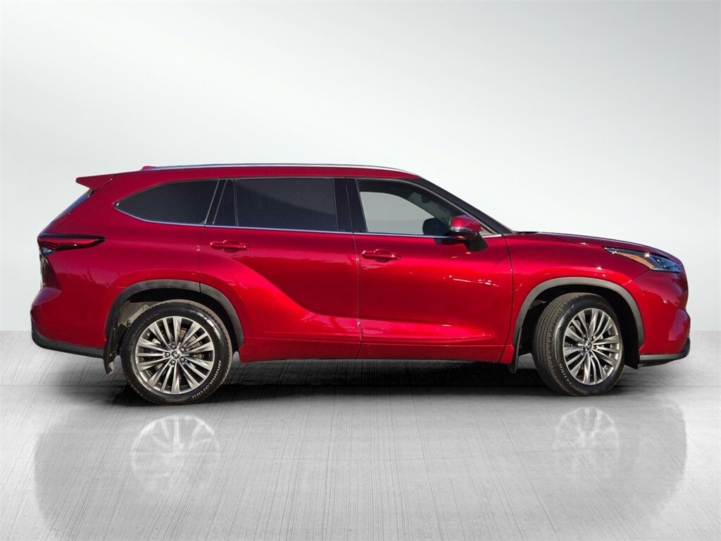 2021 Toyota Highlander Platinum photo 3