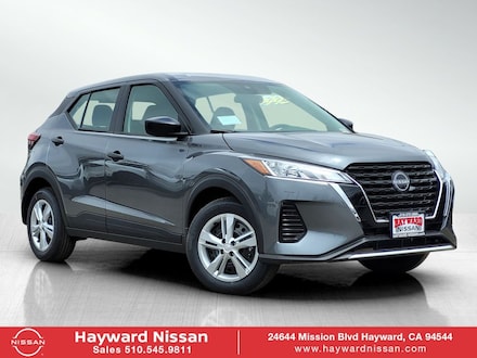 2025 Nissan Kicks Play S SUV