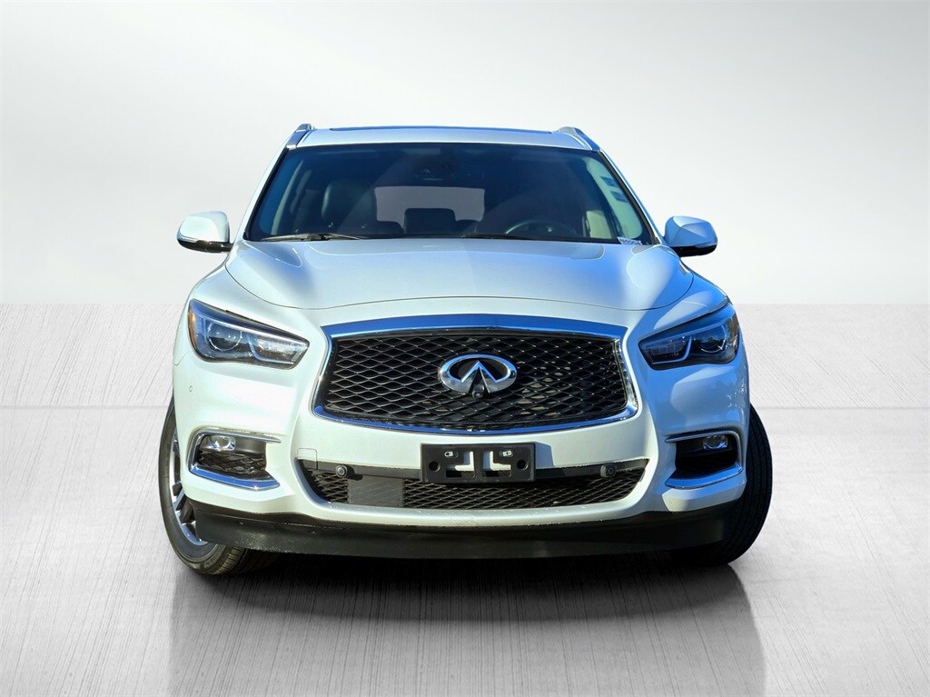 2020 Infiniti QX60 Luxe photo 2