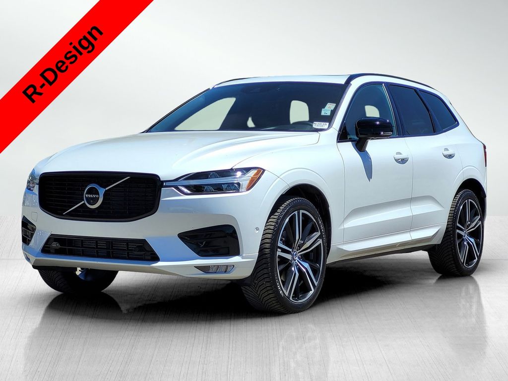 2021 Volvo XC60 T5 R-Design photo 3