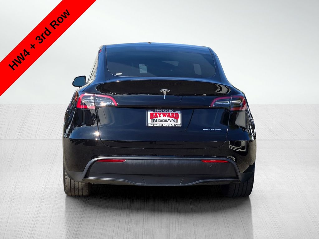 2025 Tesla Model Y Long Range photo 4