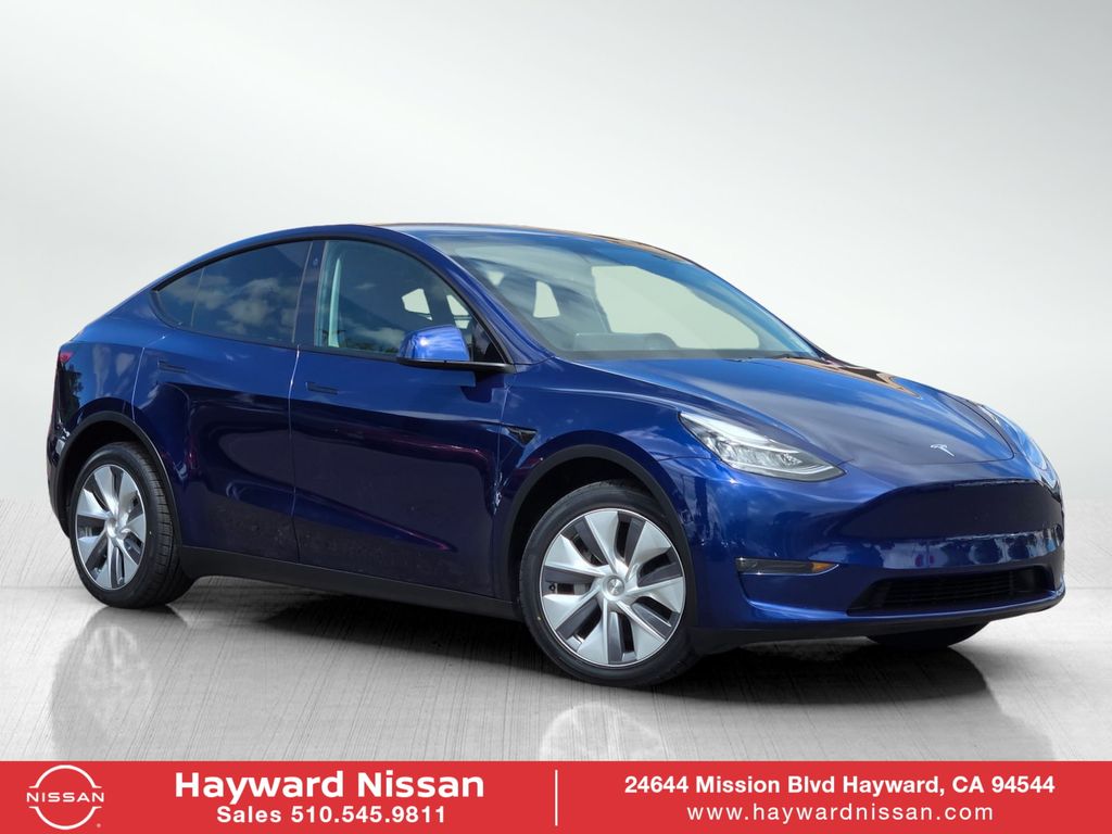 2023 Tesla Model Y Long Range Dual Motor All-Wheel Drive's photo