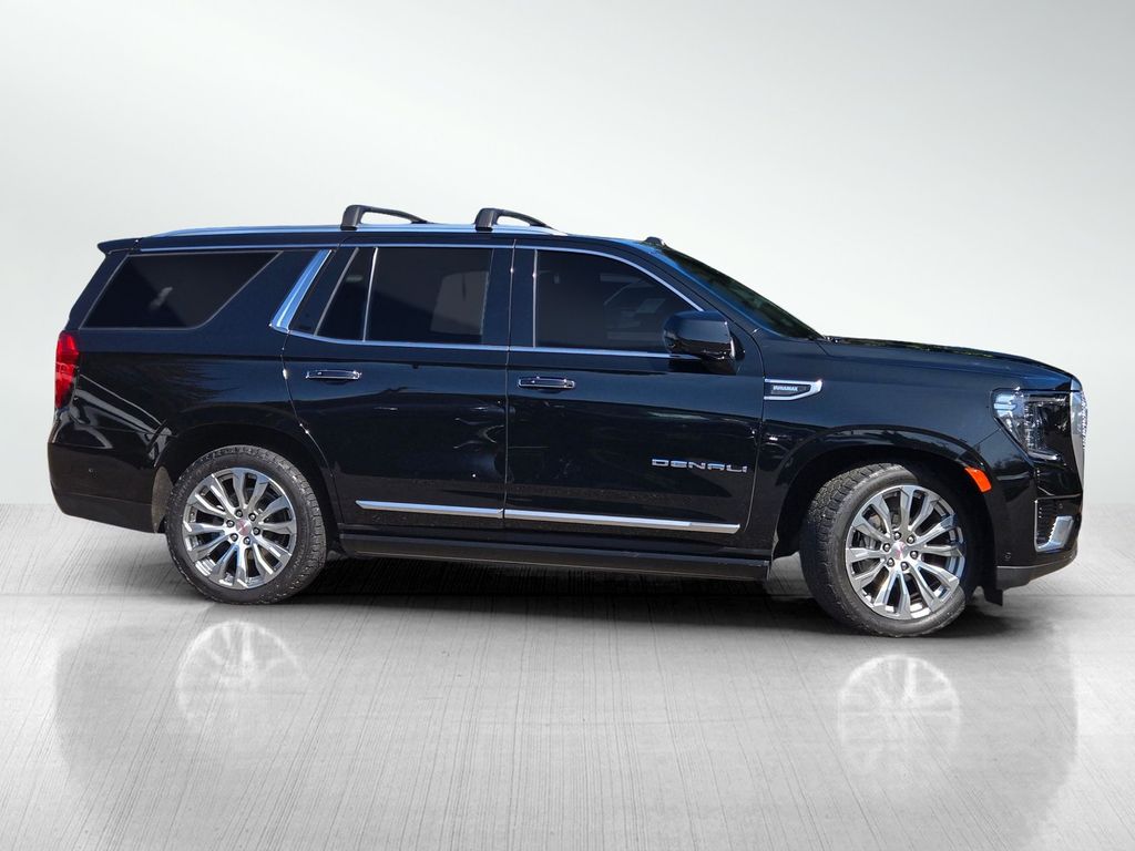 2023 GMC Yukon Denali photo 2