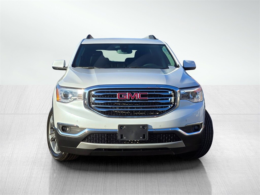 2017 Gmc Acadia SLT photo 2