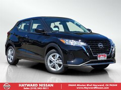 2025 Nissan Kicks Play S SUV