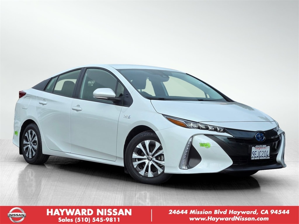 2022 Toyota Prius Prime XLE's photo
