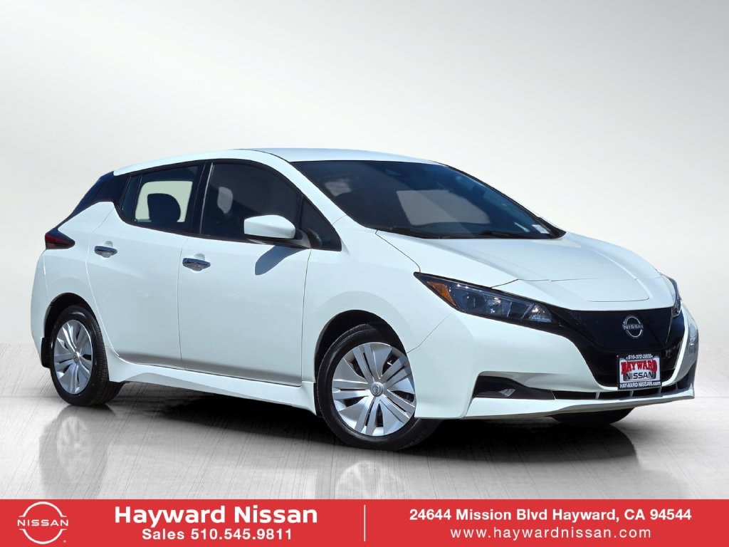 2025 Nissan Leaf