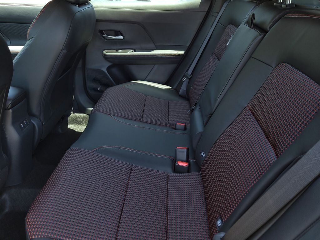 2025 Nissan Kicks SR - Photo 5