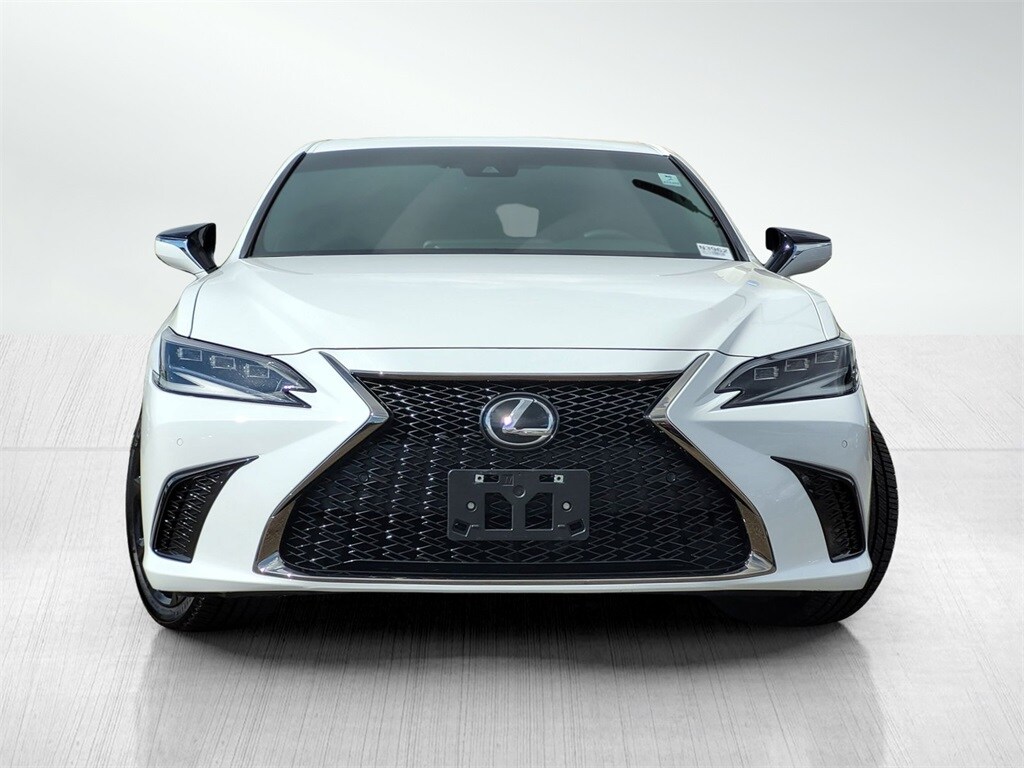 2023 Lexus ES 300h F SPORT photo 2