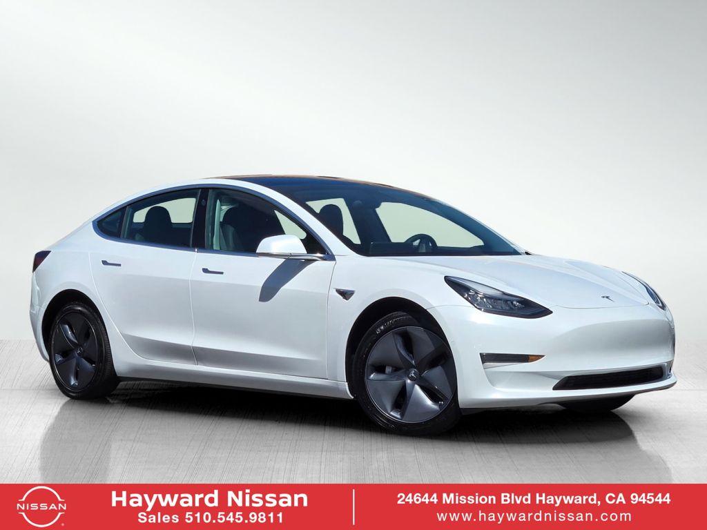 2019 Tesla Model 3 Standard Range Plus's photo
