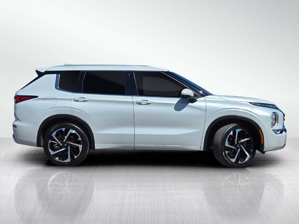 Used 2024 Mitsubishi Outlander SEL SUV
