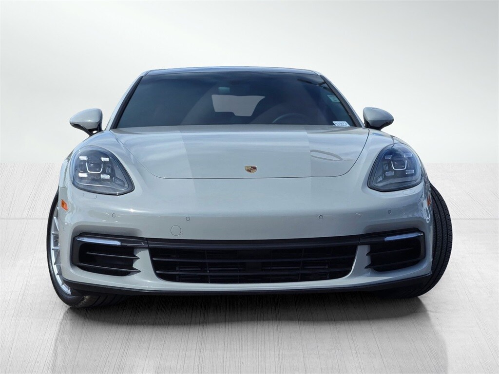 2020 Porsche Panamera Base photo 2
