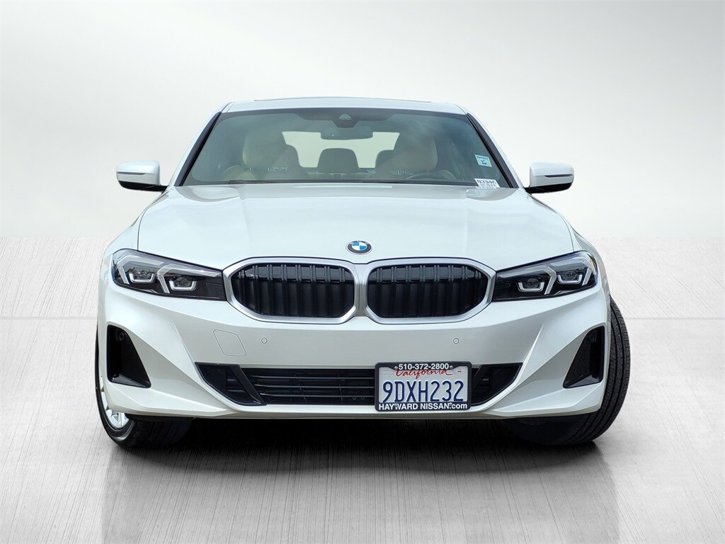 2023 Bmw 330i Sedan photo 2