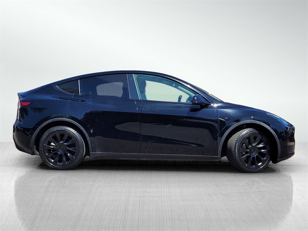2023 Tesla Model Y Long Range photo 3