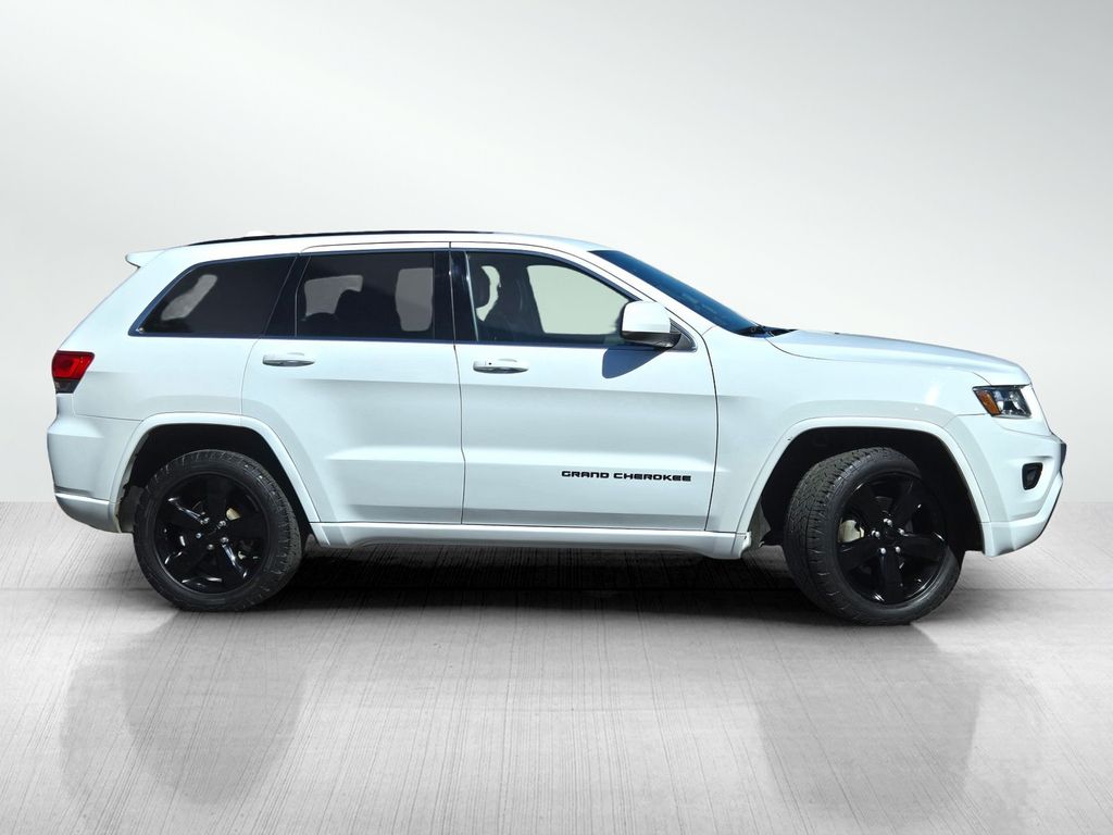 2015 Jeep Grand Cherokee Altitude photo 2