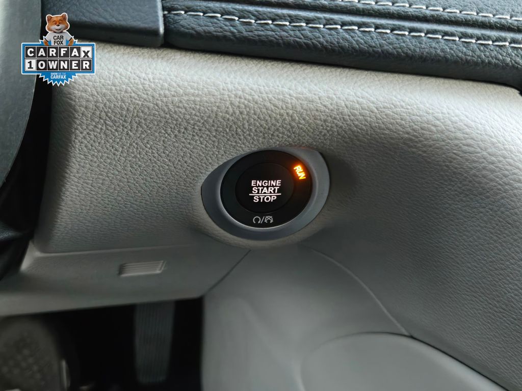 2023 Chrysler Pacifica Hybrid Limited - Photo 23
