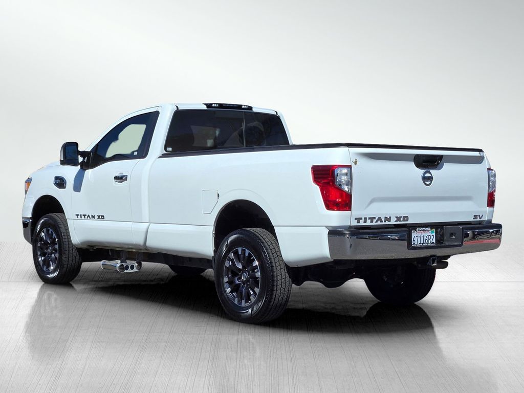 2018 Nissan Titan XD SV photo 5
