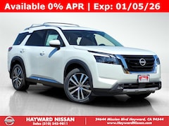 2025 Nissan Pathfinder Platinum SUV