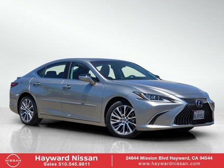 2019 LEXUS ES 300h Sedan